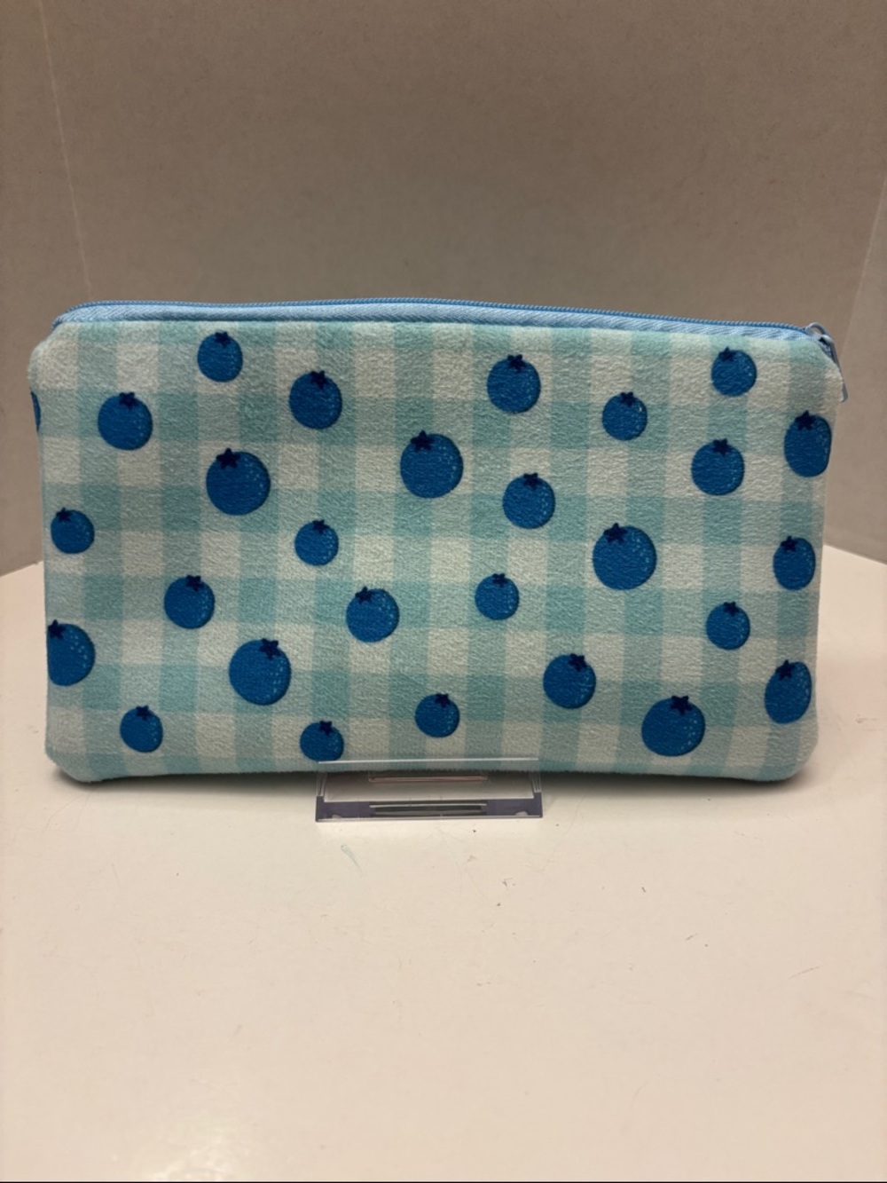 Smellyz Blueberry Scented Cosmetic Pouch NWOT